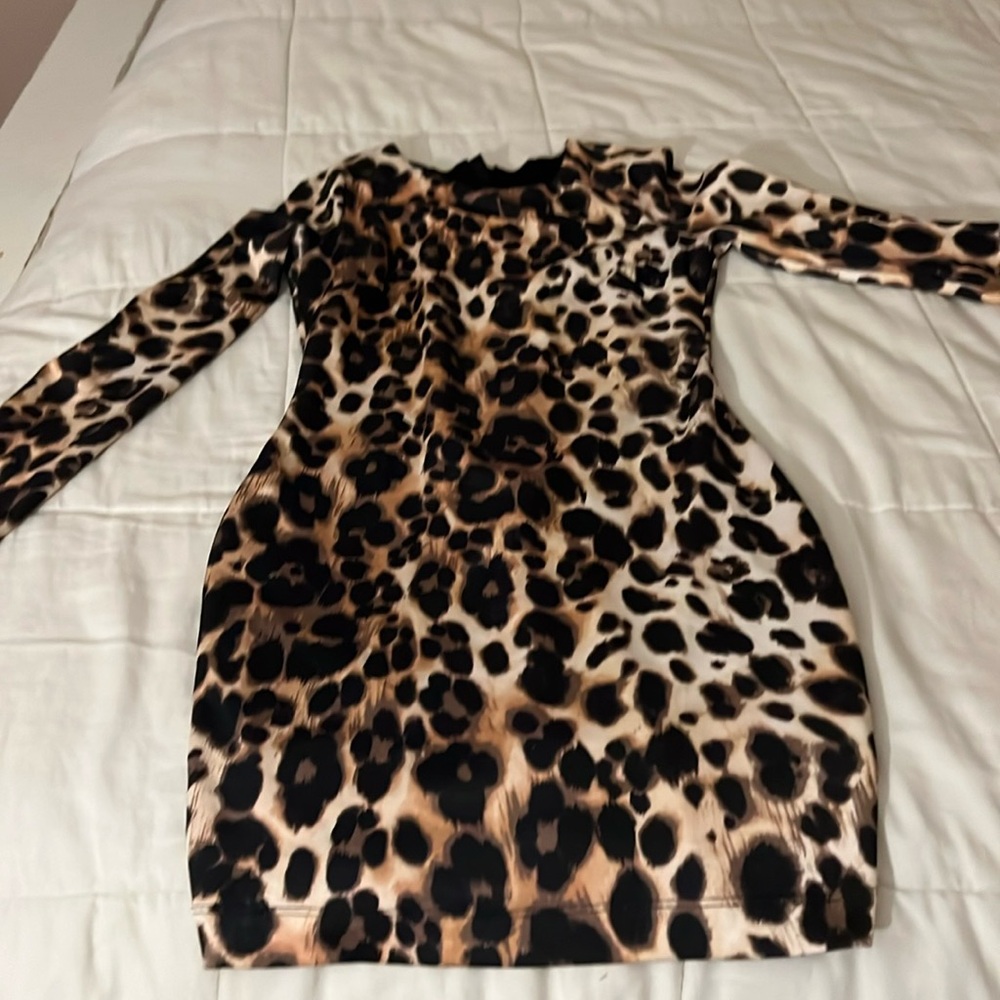 Wore once.  Cleaning out closet.
